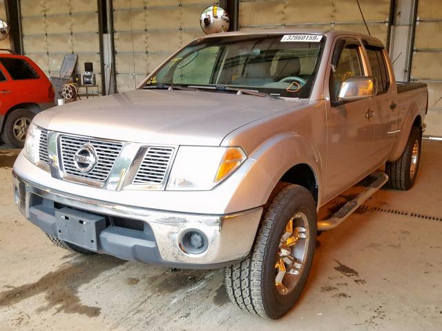 1N6AD09W37C428120 - 2007 NISSAN FRONTIER C SILVER photo 2