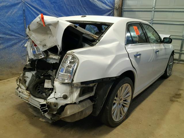 2C3CCAPTXCH253955 - 2012 CHRYSLER 300C LUXUR WHITE photo 4