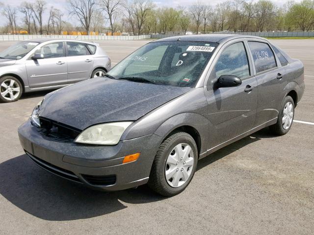 1FAFP34N67W218423 - 2007 FORD FOCUS ZX4 GRAY photo 2