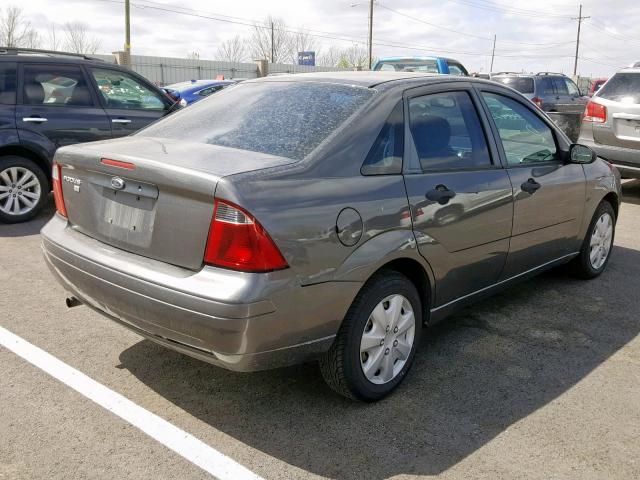 1FAFP34N67W218423 - 2007 FORD FOCUS ZX4 GRAY photo 4