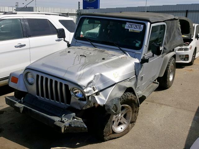 1J4FA44S05P367029 - 2005 JEEP WRANGLER / SILVER photo 2