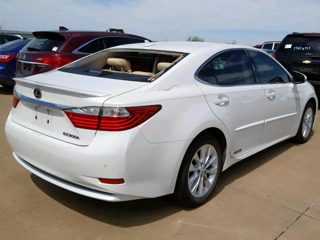 JTHBW1GG2D2007699 - 2013 LEXUS ES 300H WHITE photo 4