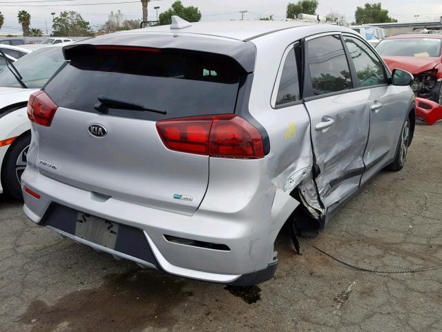 KNDCB3LC7H5051590 - 2017 KIA NIRO FE SILVER photo 4