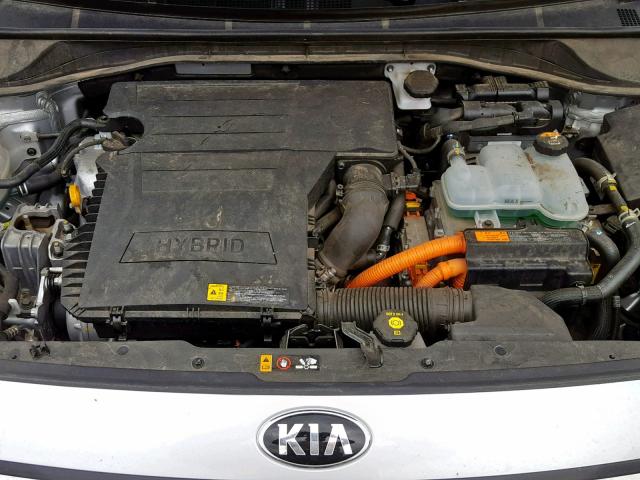 KNDCB3LC7H5051590 - 2017 KIA NIRO FE SILVER photo 7