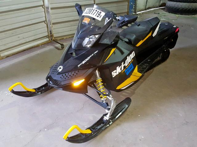 2BPSBXCB6CV000935 - 2012 SKI DOO RENEGADE BLACK photo 2