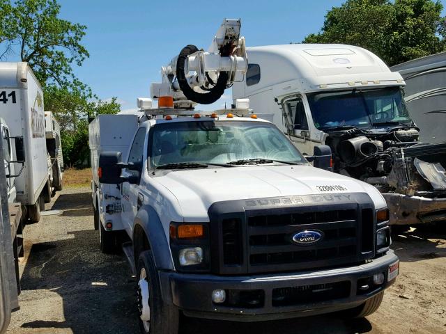 1FDAF56RX8EC14249 - 2008 FORD F550 SUPER WHITE photo 1