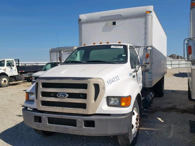 3FRWF65N14V665232 - 2004 FORD F650 SUPER WHITE photo 2