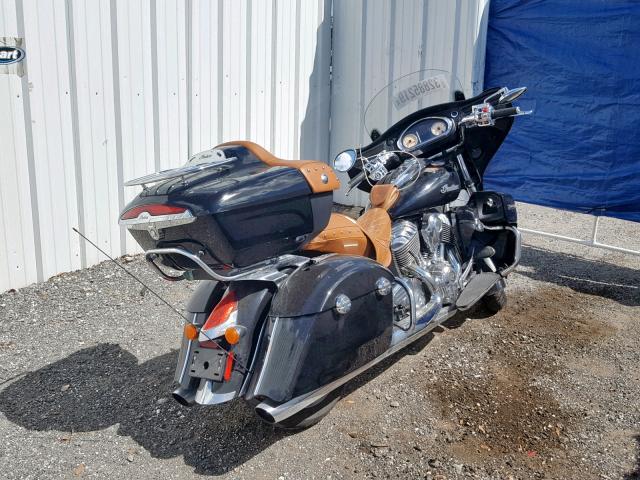 56KTRAAAXF3325756 - 2015 INDIAN MOTORCYCLE CO. ROADMASTER BLACK photo 4