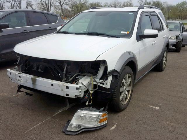 1FMDK02W68GA43382 - 2008 FORD TAURUS X S WHITE photo 2