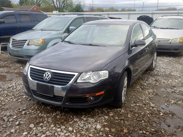 WVWJM7AN1AE112807 - 2010 VOLKSWAGEN PASSAT KOM BLACK photo 2