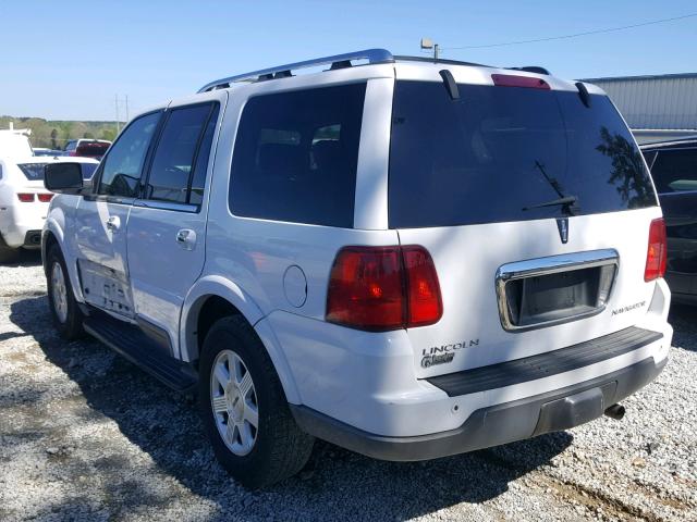 5LMFU27R94LJ05955 - 2004 LINCOLN NAVIGATOR WHITE photo 3