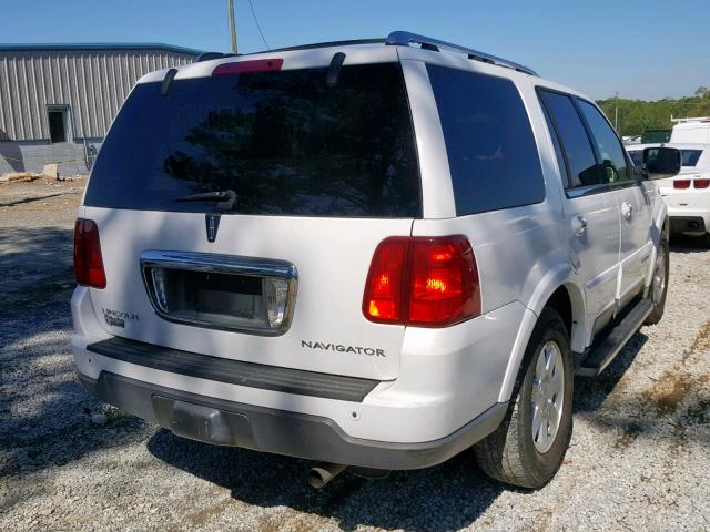 5LMFU27R94LJ05955 - 2004 LINCOLN NAVIGATOR WHITE photo 4