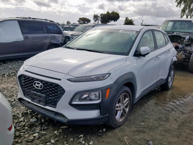 KM8K12AA2JU090475 - 2018 HYUNDAI KONA SE WHITE photo 2