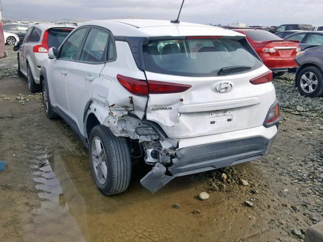 KM8K12AA2JU090475 - 2018 HYUNDAI KONA SE WHITE photo 3