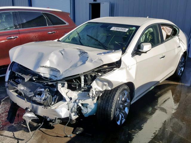 1G4GC5E39DF332698 - 2013 BUICK LACROSSE WHITE photo 2