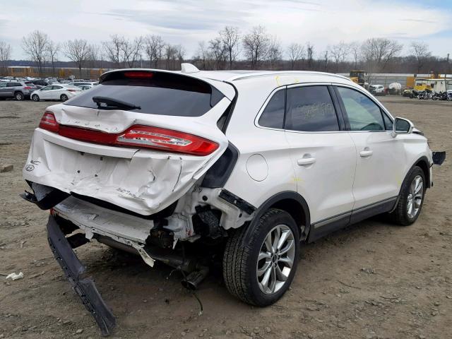 5LMCJ2D94HUL08106 - 2017 LINCOLN MKC SELECT WHITE photo 4