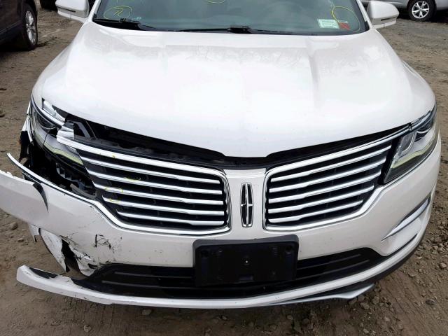 5LMCJ2D94HUL08106 - 2017 LINCOLN MKC SELECT WHITE photo 7