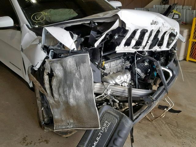 1C4PJLDB7HD232561 - 2017 JEEP CHEROKEE L WHITE photo 9