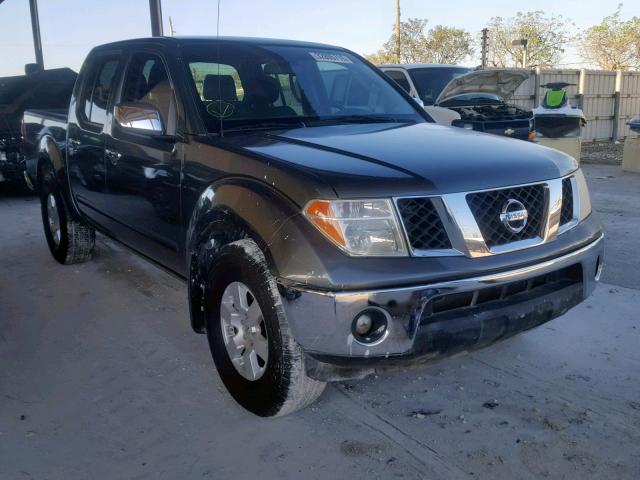 1N6AD07U76C444398 - 2006 NISSAN FRONTIER C CHARCOAL photo 1