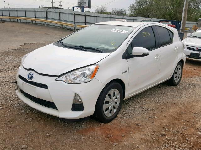 JTDKDTB39E1069633 - 2014 TOYOTA PRIUS C WHITE photo 2