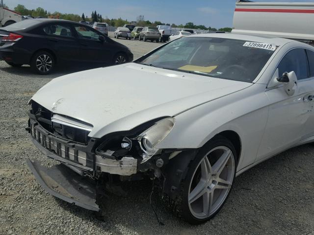 WDDDJ72X48A137441 - 2008 MERCEDES-BENZ CLS 550 WHITE photo 9