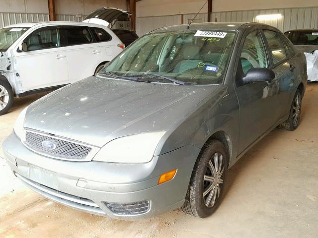 1FAFP34N66W184787 - 2006 FORD FOCUS ZX4 GREEN photo 2