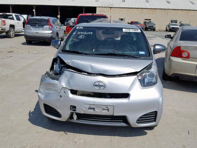 JTNJJXB02CJ010904 - 2012 TOYOTA SCION IQ SILVER photo 9