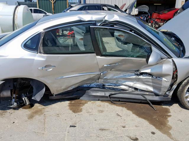 2G4WC532651315307 - 2005 BUICK LACROSSE C SILVER photo 9