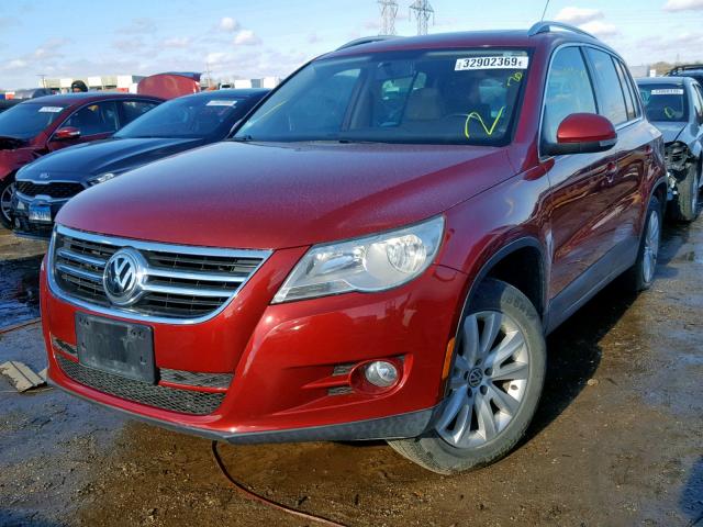 WVGBV75N29W500495 - 2009 VOLKSWAGEN TIGUAN SE RED photo 2