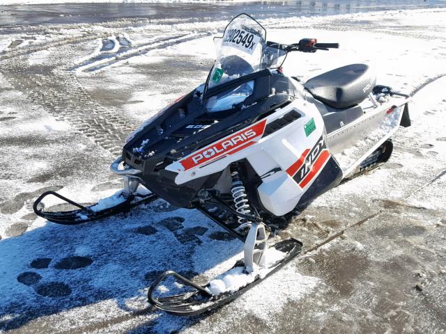 SN1CB6GSXFC516341 - 2015 POLARIS SNOWMOBILE WHITE photo 2