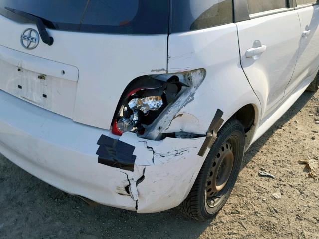 JTKKT624660143863 - 2006 SCION XA WHITE photo 9