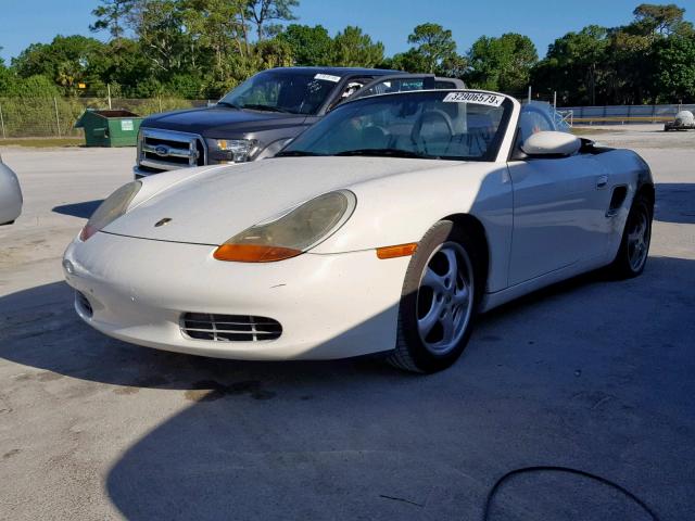 WP0CA2989YS620196 - 2000 PORSCHE BOXSTER WHITE photo 2