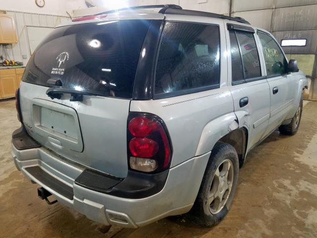 1GNDT13S982208736 - 2008 CHEVROLET TRAILBLAZER LS  photo 4