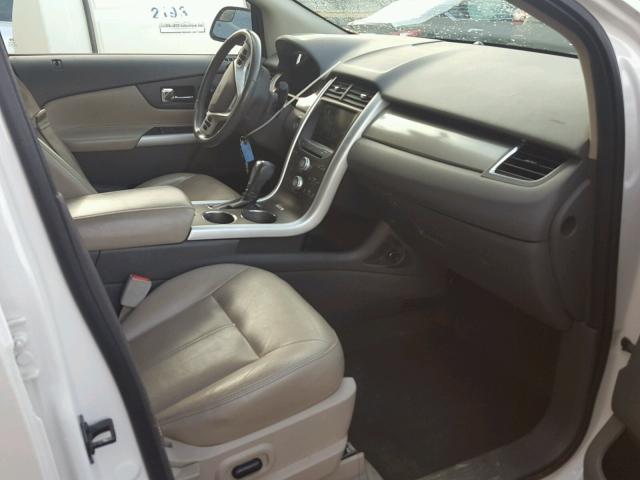 2FMDK3JC0DBA56610 - 2013 FORD EDGE SEL WHITE photo 5