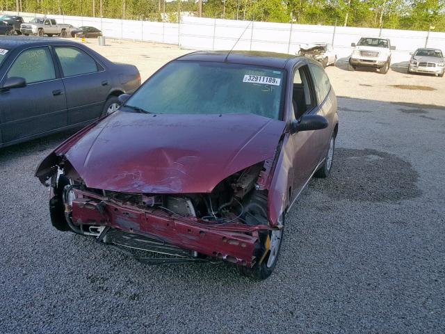 1FAFP31N17W313699 - 2007 FORD FOCUS ZX3 MAROON photo 2