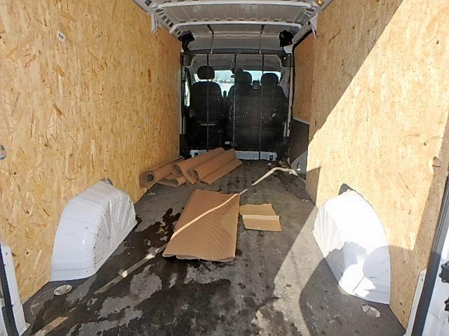 3C6URVHGXJE122547 - 2018 RAM PROMASTER 白色 照片 6