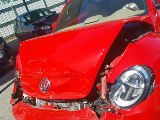 3VW5A7AT9FM805065 - 2015 VOLKSWAGEN BEETLE TDI RED photo 9