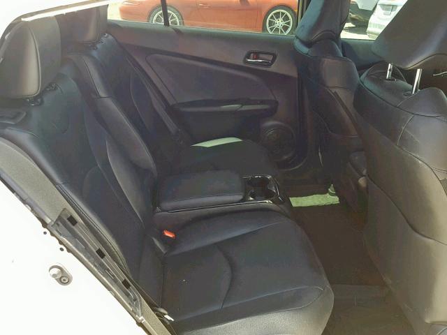 JTDKARFP8J3078346 - 2018 TOYOTA PRIUS PRIM 白色 照片 6