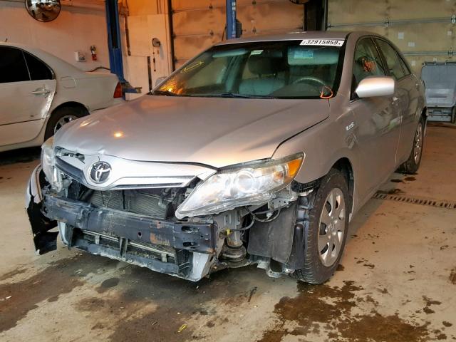 4T1BB3EK2AU124419 - 2010 TOYOTA CAMRY HYBR SILVER photo 2