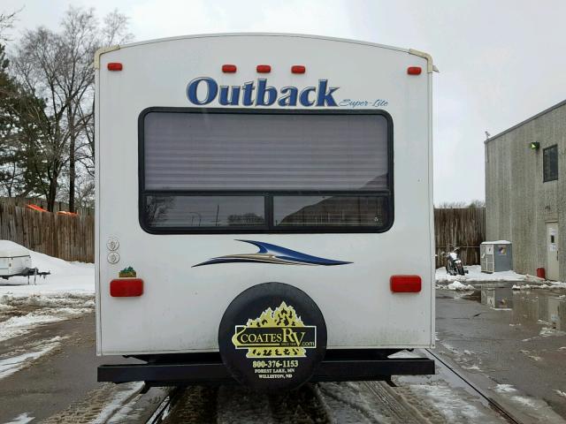 4YDT29825DB451546 - 2013 KEYSTONE OUTBACK WHITE photo 4