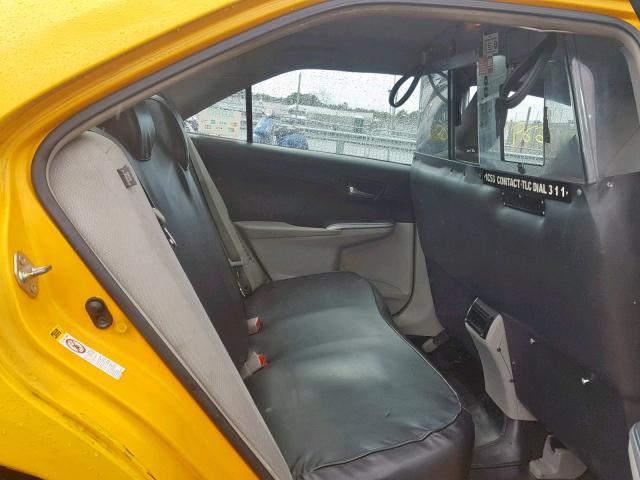 4T1BD1FK5EU134347 - 2014 TOYOTA CAMRY HYBR YELLOW photo 6