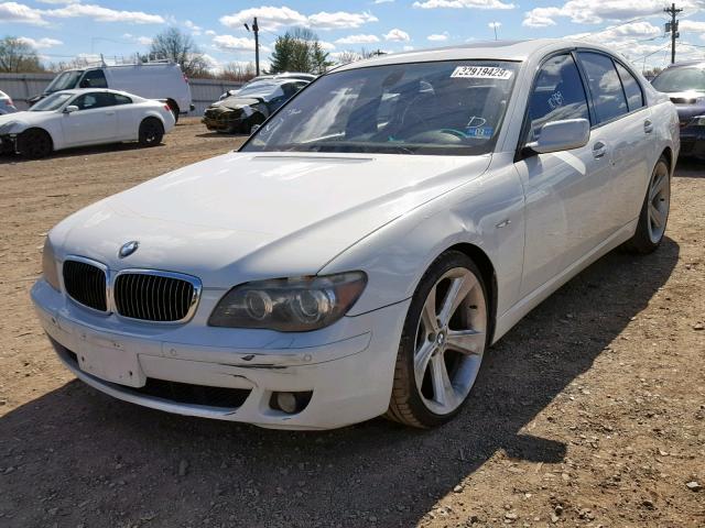 WBAHL83516DT04288 - 2006 BMW 750 I WHITE photo 2