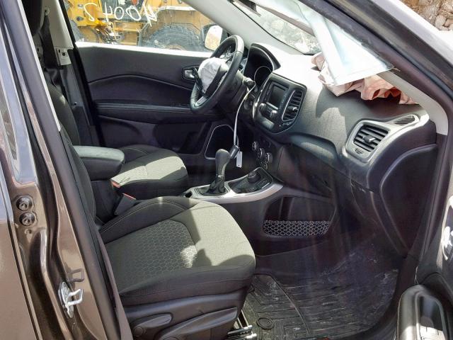 3C4NJDAB5HT664626 - 2017 JEEP COMPASS SP GRAY photo 5