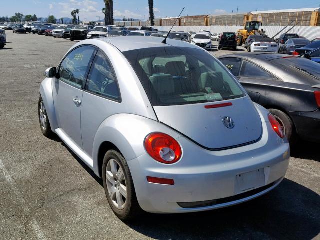3VWRG31C17M515591 - 2007 VOLKSWAGEN NEW BEETLE Silber Foto 3