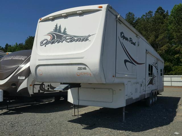 5L4FR392X51010454 - 2005 OPEN 5TH WHEEL WHITE photo 2