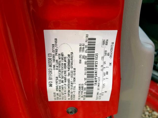 1FAFP34N15W251035 - 2005 FORD FOCUS ZX4 RED photo 10