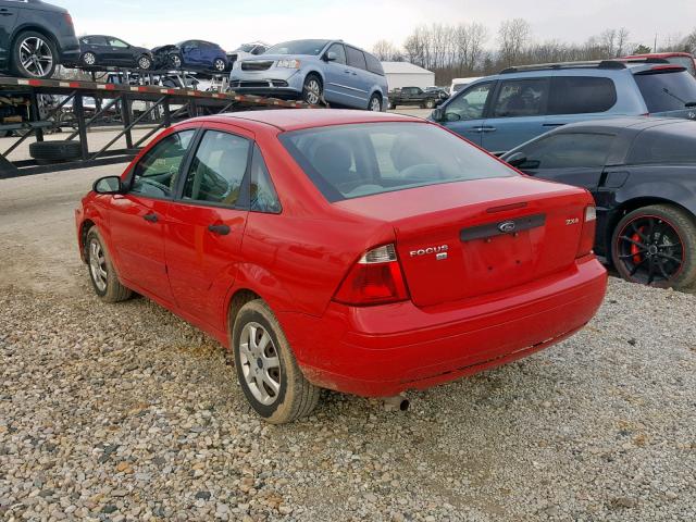 1FAFP34N15W251035 - 2005 FORD FOCUS ZX4 RED photo 3