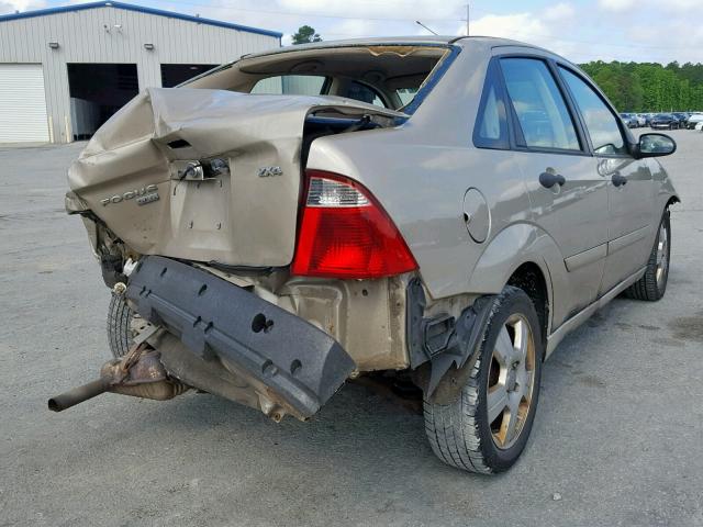 1FAHP34N46W231386 - 2006 FORD FOCUS ZX4 GOLD photo 4