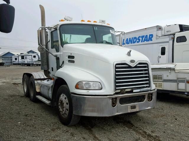 1M1AK06Y46N007492 - 2006 MACK 600 CXN600 WHITE photo 1