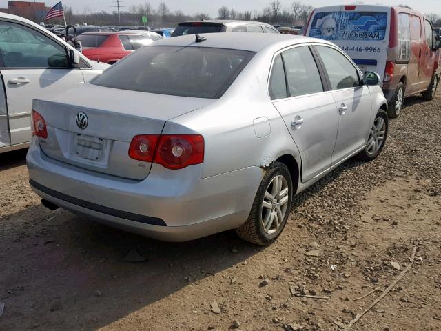 3VWRF71K47M033411 - 2007 VOLKSWAGEN JETTA 2.5 SILVER photo 4